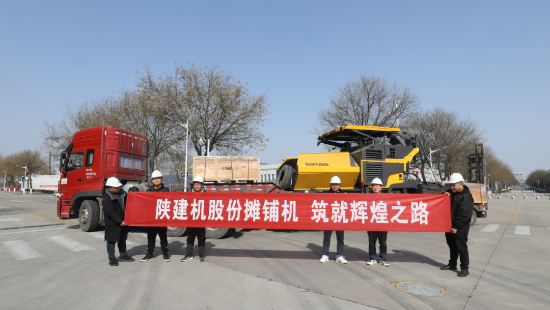 外銷塔機(jī)發(fā)運.png